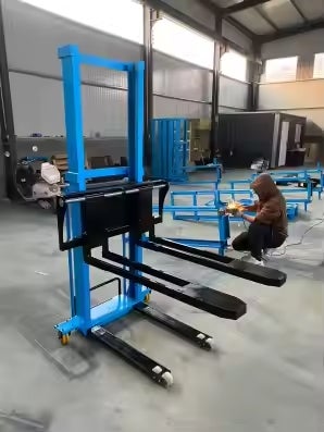 Lastaus/pinoamisvaunu self loader, nostaa itsensä kyytiin